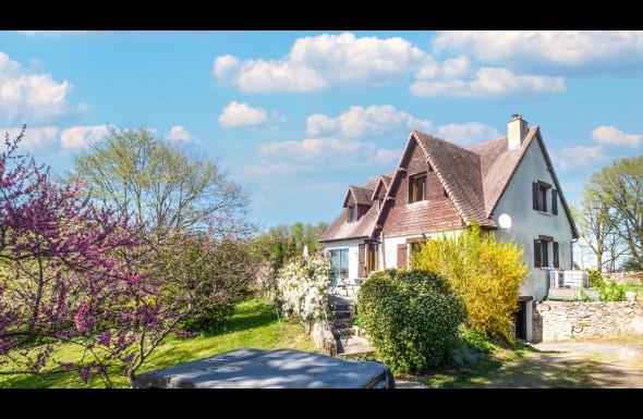Charmante Maison avec une vue époustouflante dans l'un des Plus Beaux Villages de France